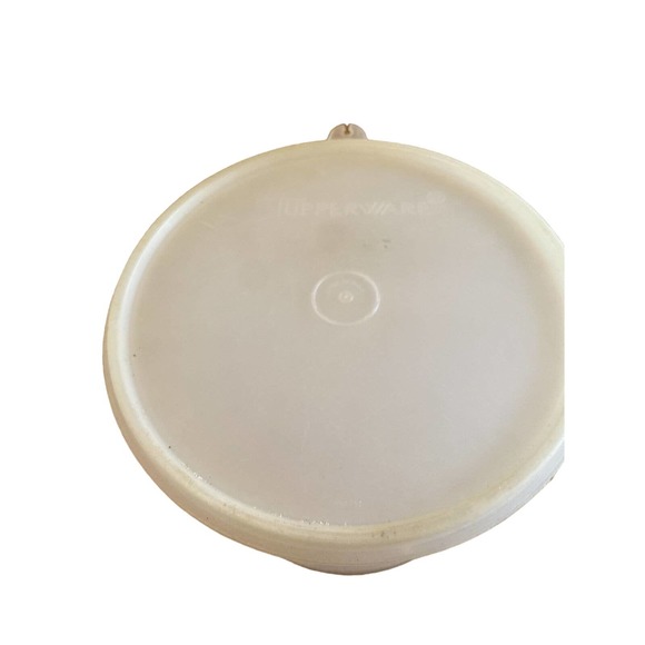 Vintage Tupperware Sheer Clear Canister, 265 with Lid - 2-1/2 Quarts - Picture 2 of 6